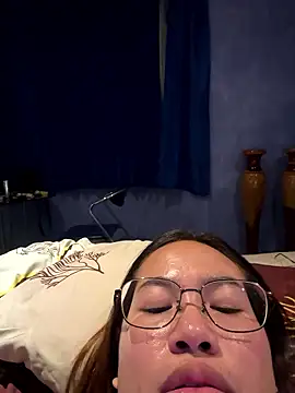 Chatroom XXX en direct de Ponthip