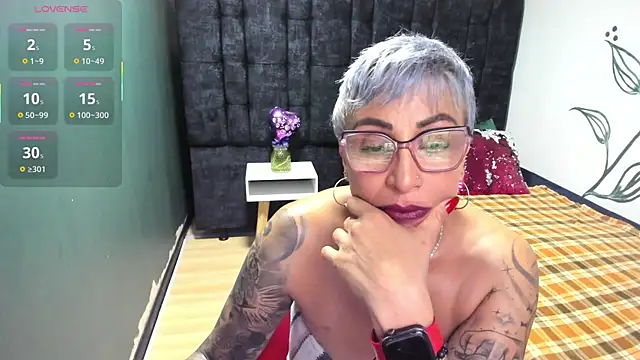 Charlotte__Gray live XXX chat