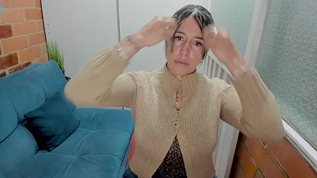 Penelope47's Live XXX Chat