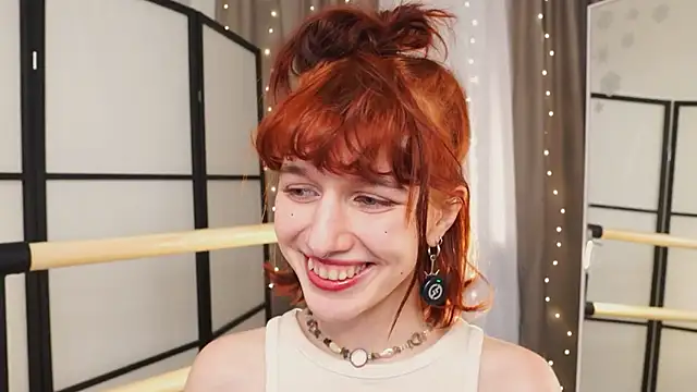 LeelooYolo Live XXX-chat