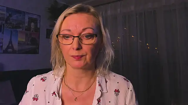 XXX chat uživo modela vanessa_chat