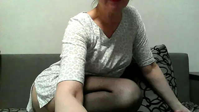 IrynaMolbertx's Live XXX Chat