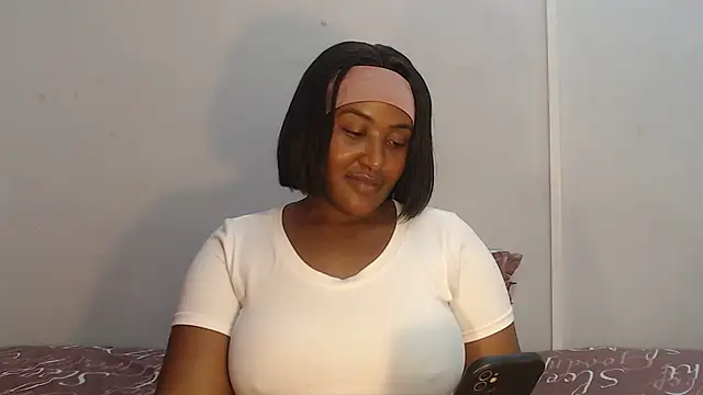 yummydoll97's Live XXX Chat