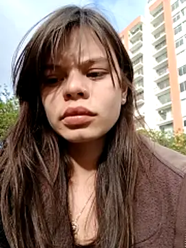 _Isabella-7's Live XXX Chat