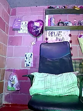 isis_milove Chat XXX in diretta