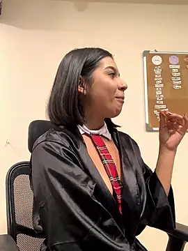 AlyssaRay's Live XXX Chat