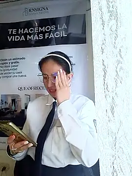 Valentina--1のライブXXXチャット