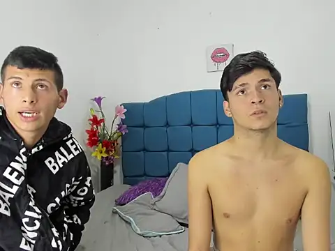 CoupleFire_: διαδικτυακό σόου στην κάμερα