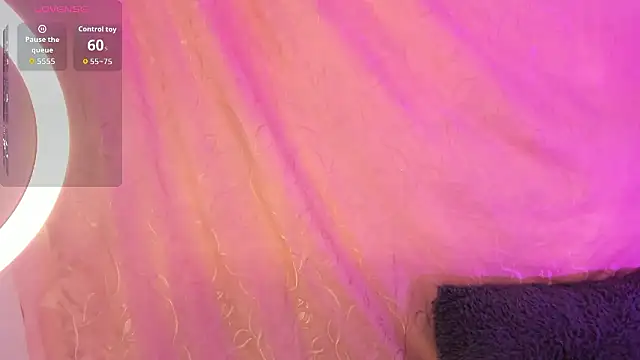 Kylie2211's Live XXX Chat