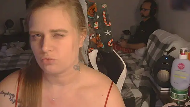 Sexyblonde12344のライブXXXチャット