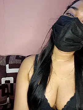 ariya-03's Live XXX Chat