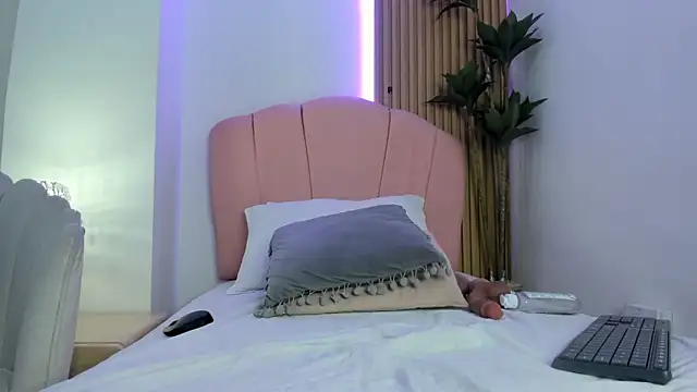 mary_joseph's Live XXX Chat