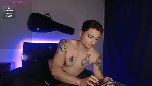 ArthurPhoenixx's Webcam Show