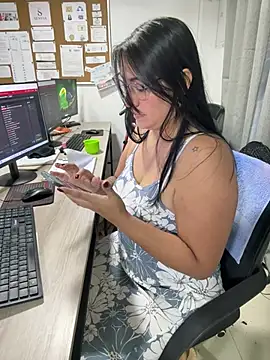 wildwhispers15のライブXXXチャット