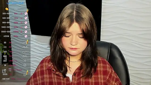 LanaTreades' Live XXX Chat