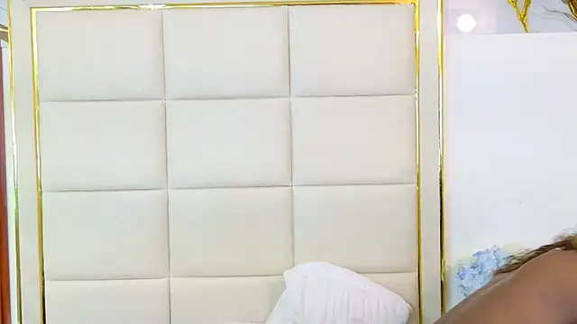 Reginadenver's Live XXX Chat