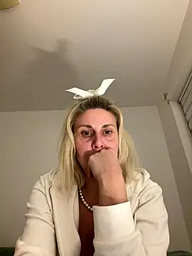 Amelia9798's Live XXX Chat