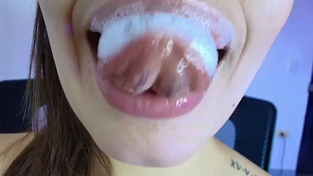 lisbet21x 现场XXX聊天