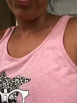 Aditaloveromulina's Live XXX Chat