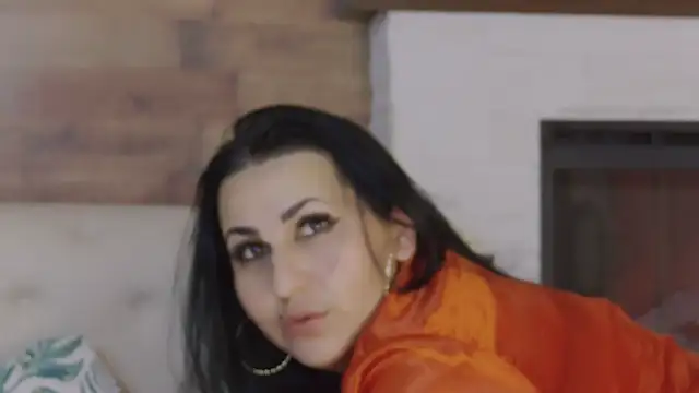 PerfectMom's Live XXX Chat