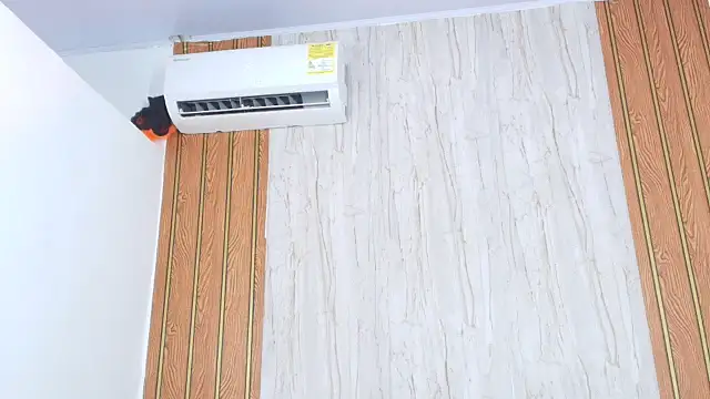 Emily_Coper18's Live XXX Chat