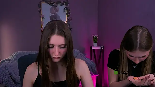 nekky_mouse's Webcam Show