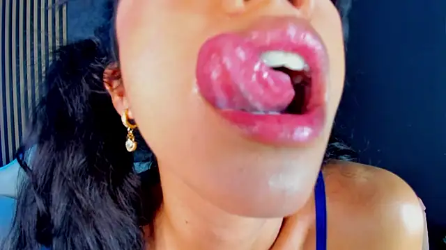 Gina_77's Live XXX Chat