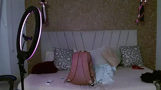 AliceSmity_'s Live XXX Chat