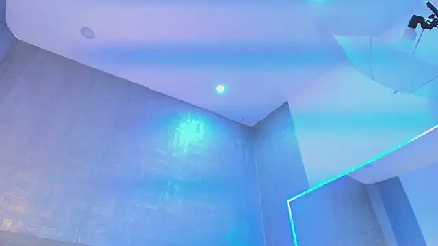 EmylyTaylor_FG's Live XXX Chat