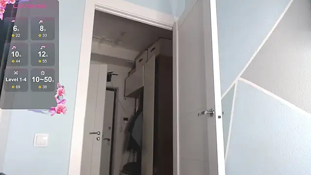 MilaniaCute's Live XXX Chat