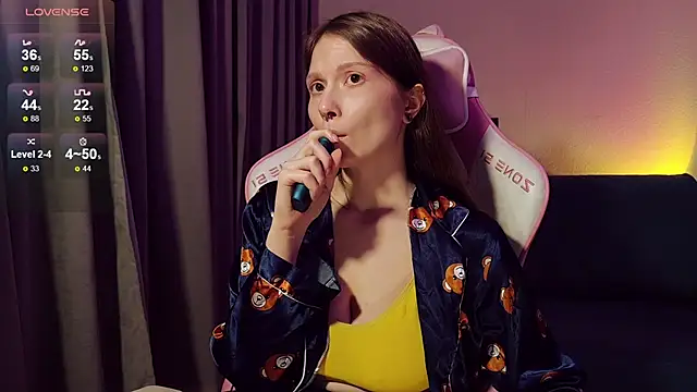 Charly_Fox's Live XXX Chat