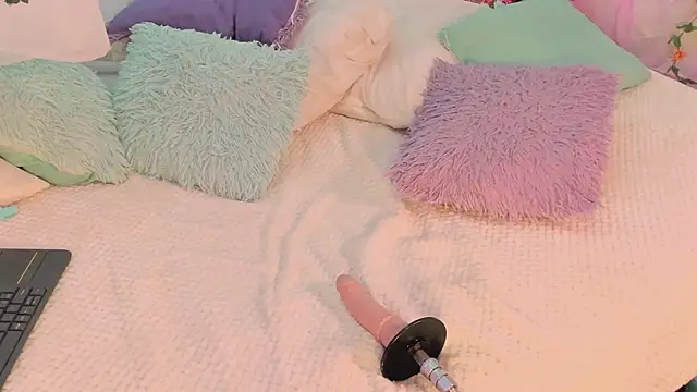 Emmayourgirl's Live XXX Chat