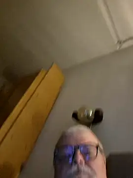 petvarad: απευθείας συνομιλία ΧΧΧ