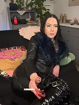 Онлайн чат XXX Trixie-Tainted