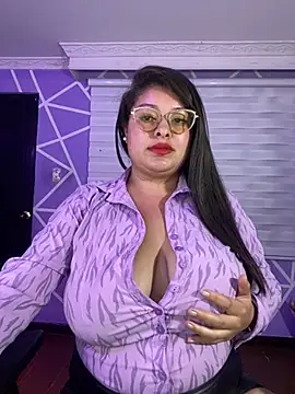 MiiaaJonessのライブXXXチャット