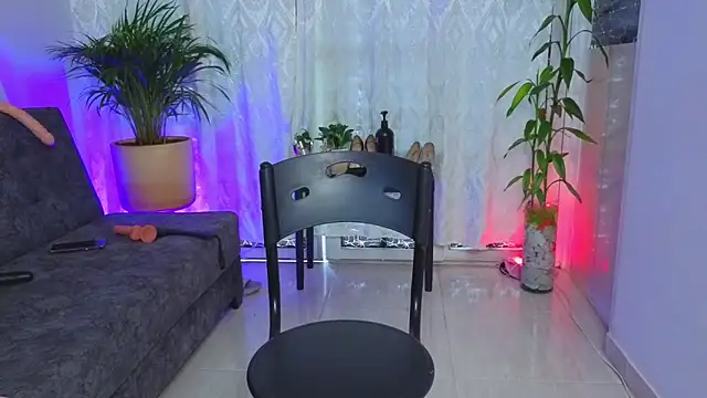 silvi011424's Live XXX Chat