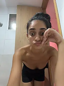 Chatroom XXX en direct de DaliaNix