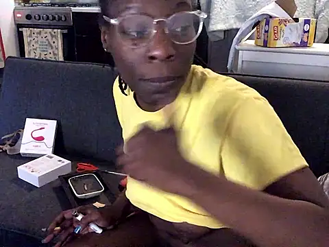 littyleesh1's Live XXX Chat