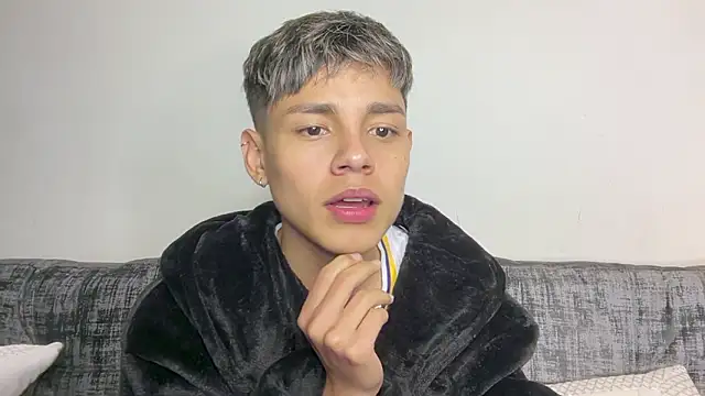 Andy_Belier23's Live XXX Chat