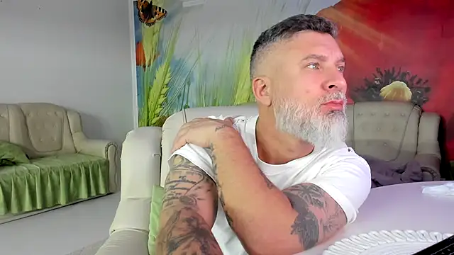 BlowMyXXL's Webcam Show