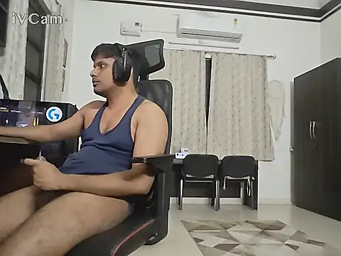 Bakasur_19's Webcam Show