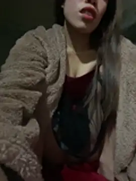 nhinhi-sexy's Live XXX Chat