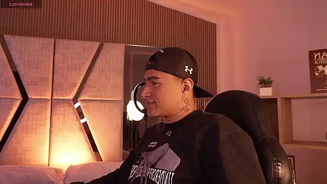 LiamDeep's Live XXX Chat