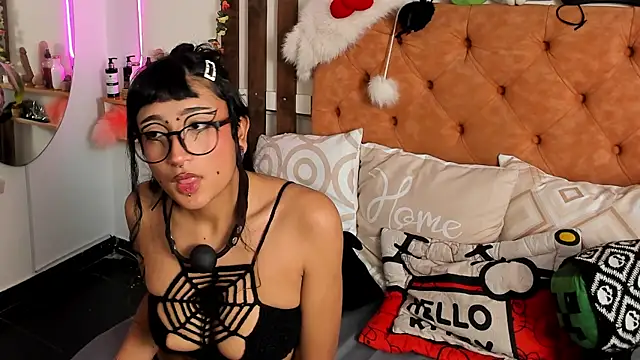 MeowMota_'s Live XXX Chat