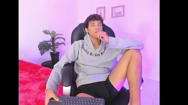 im_ralff's Live XXX Chat