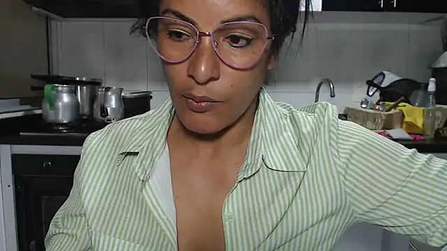 kateleyagrey's Live XXX Chat