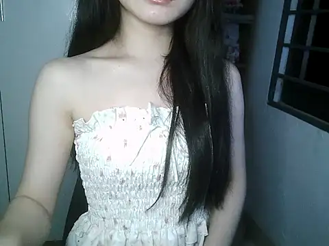 Annabelle-e 即時 XXX 聊天