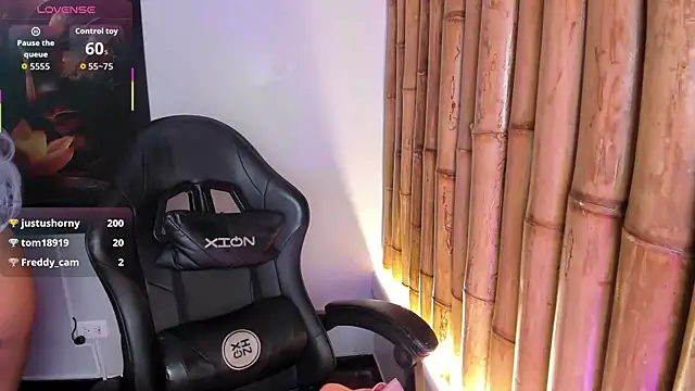 Chatroom XXX en direct de charlotte_mitchell_