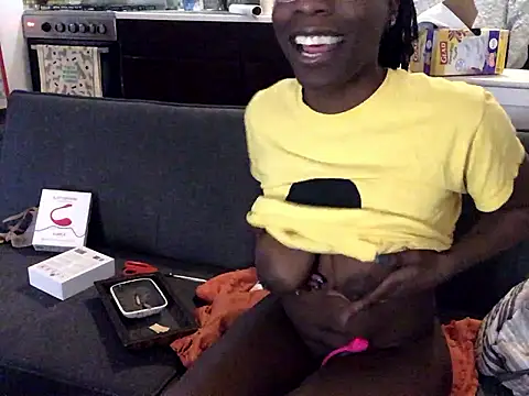 littyleesh1 Chat XXX live