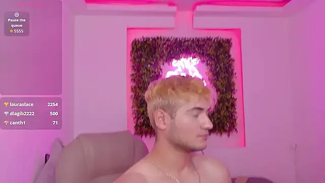 KaelSwitch's Live XXX Chat